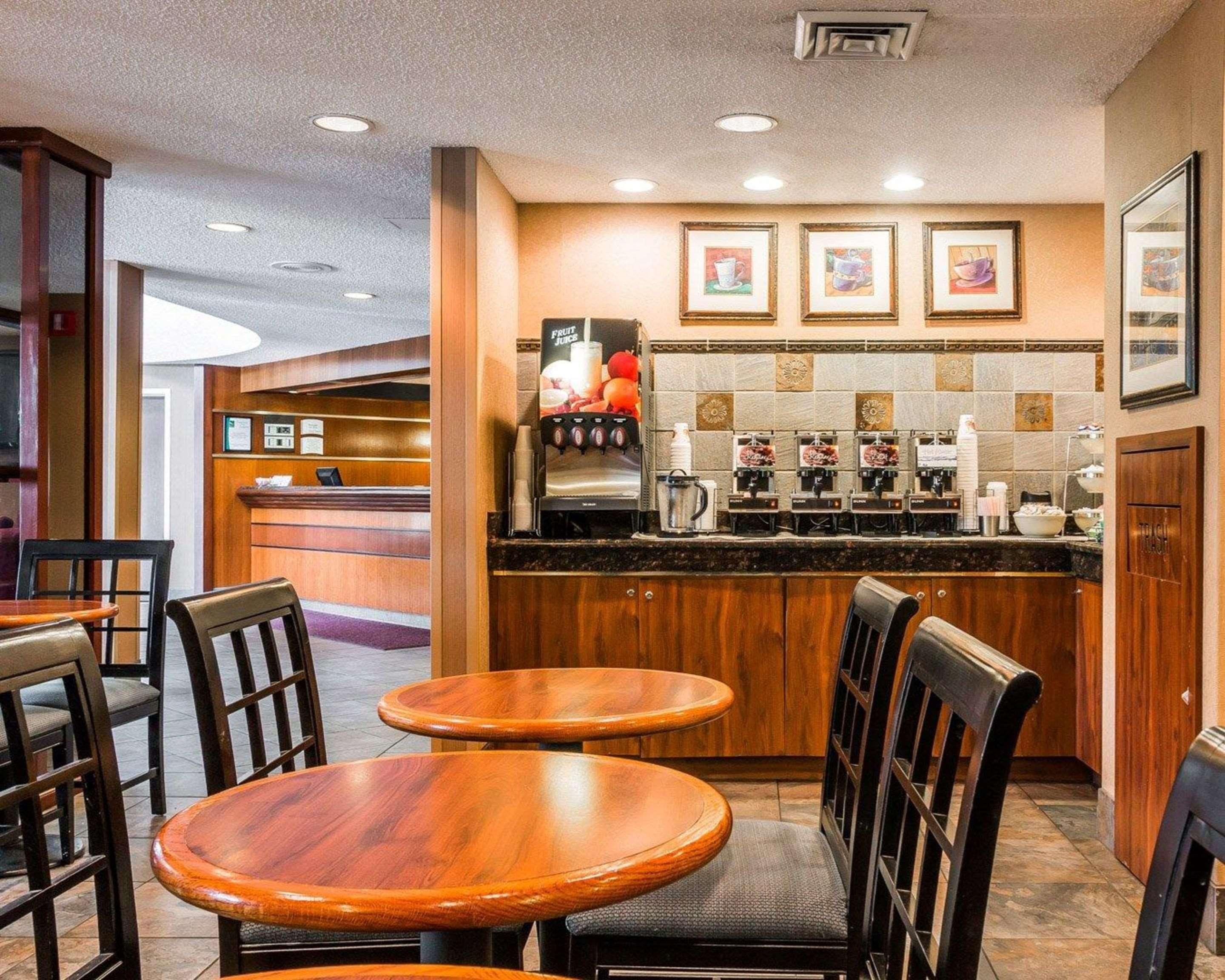 Quality Inn Auburn Hills - Detroit North Eksteriør billede