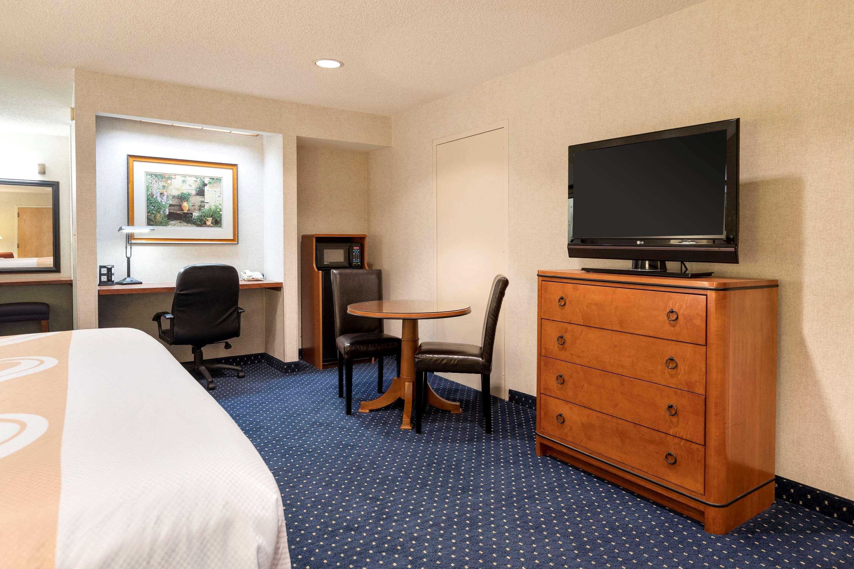 Quality Inn Auburn Hills - Detroit North Eksteriør billede